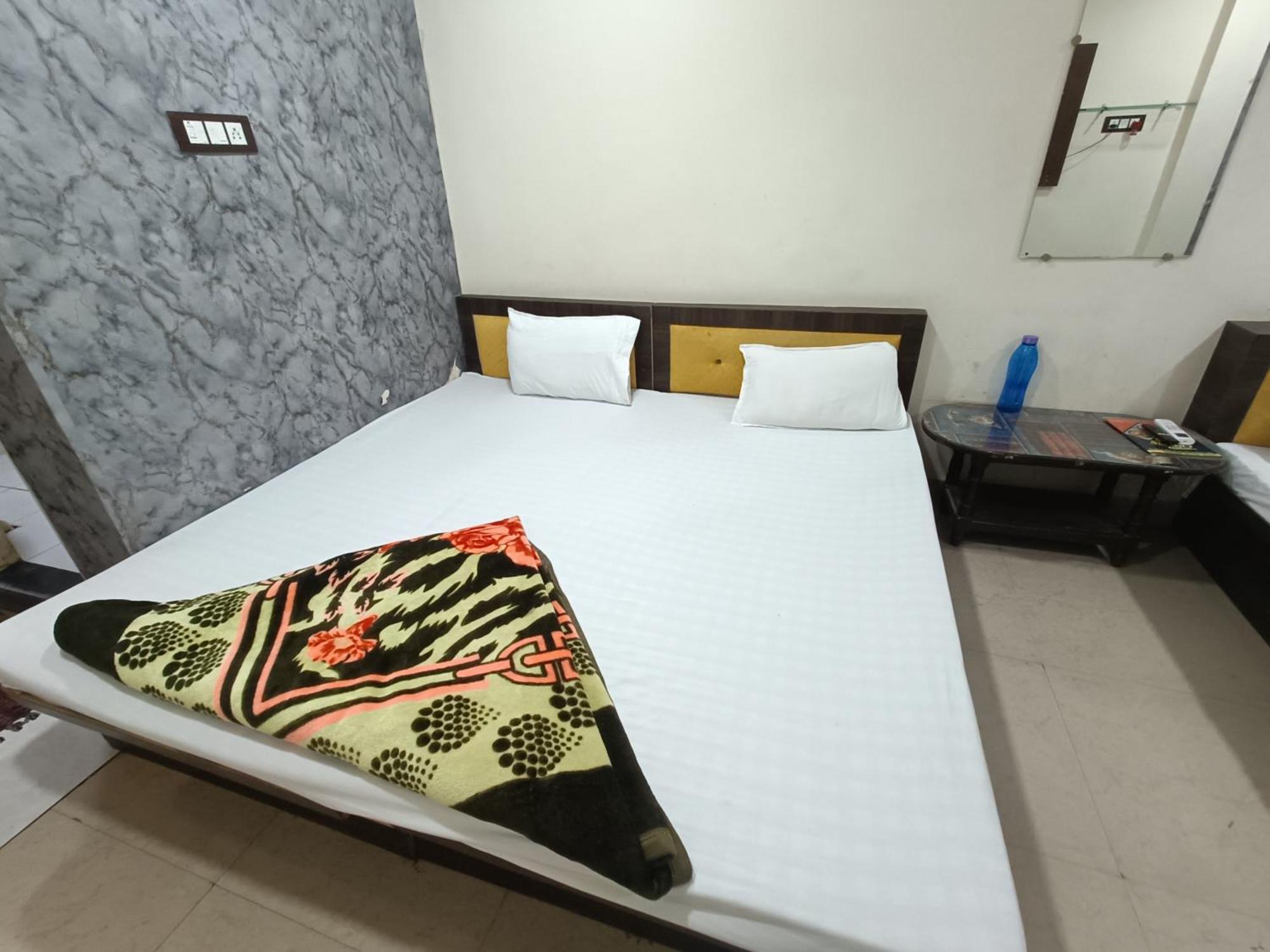 Ginger Hotels Ujjain Tower Kshipra Inn-Family Stay Airconditioned Hotel Eksteriør bilde