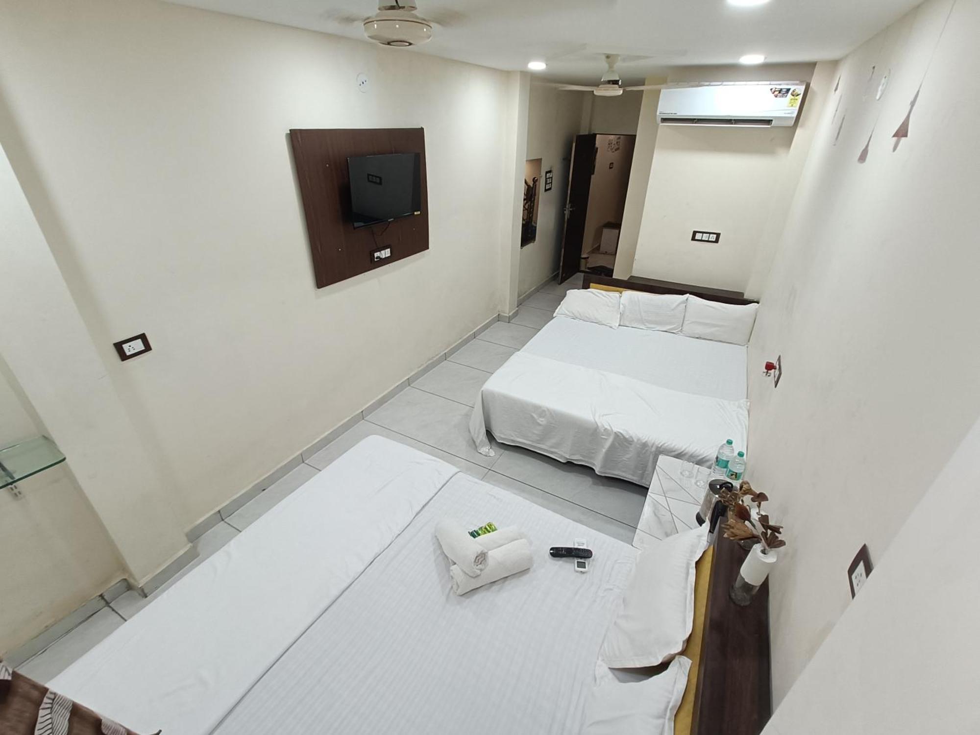 Ginger Hotels Ujjain Tower Kshipra Inn-Family Stay Airconditioned Hotel Eksteriør bilde