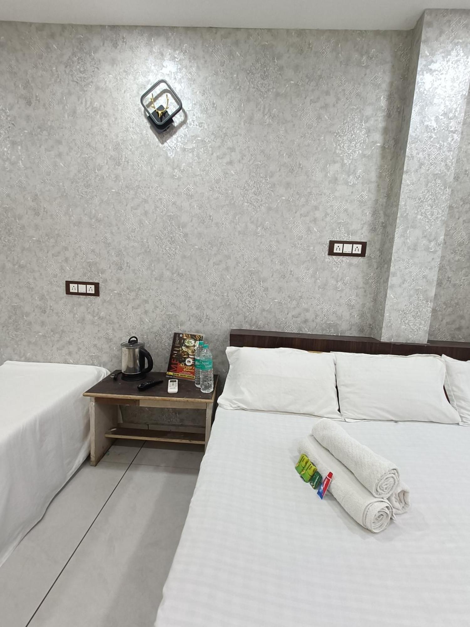 Ginger Hotels Ujjain Tower Kshipra Inn-Family Stay Airconditioned Hotel Eksteriør bilde